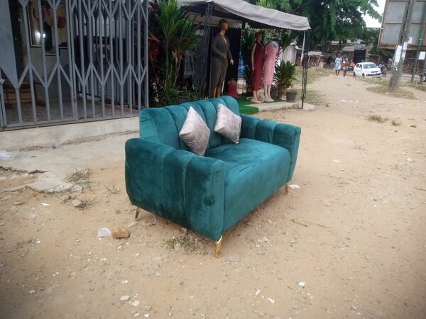 Canapé 2 places de couleur verte