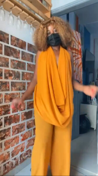 Ensemble élégant  jaune