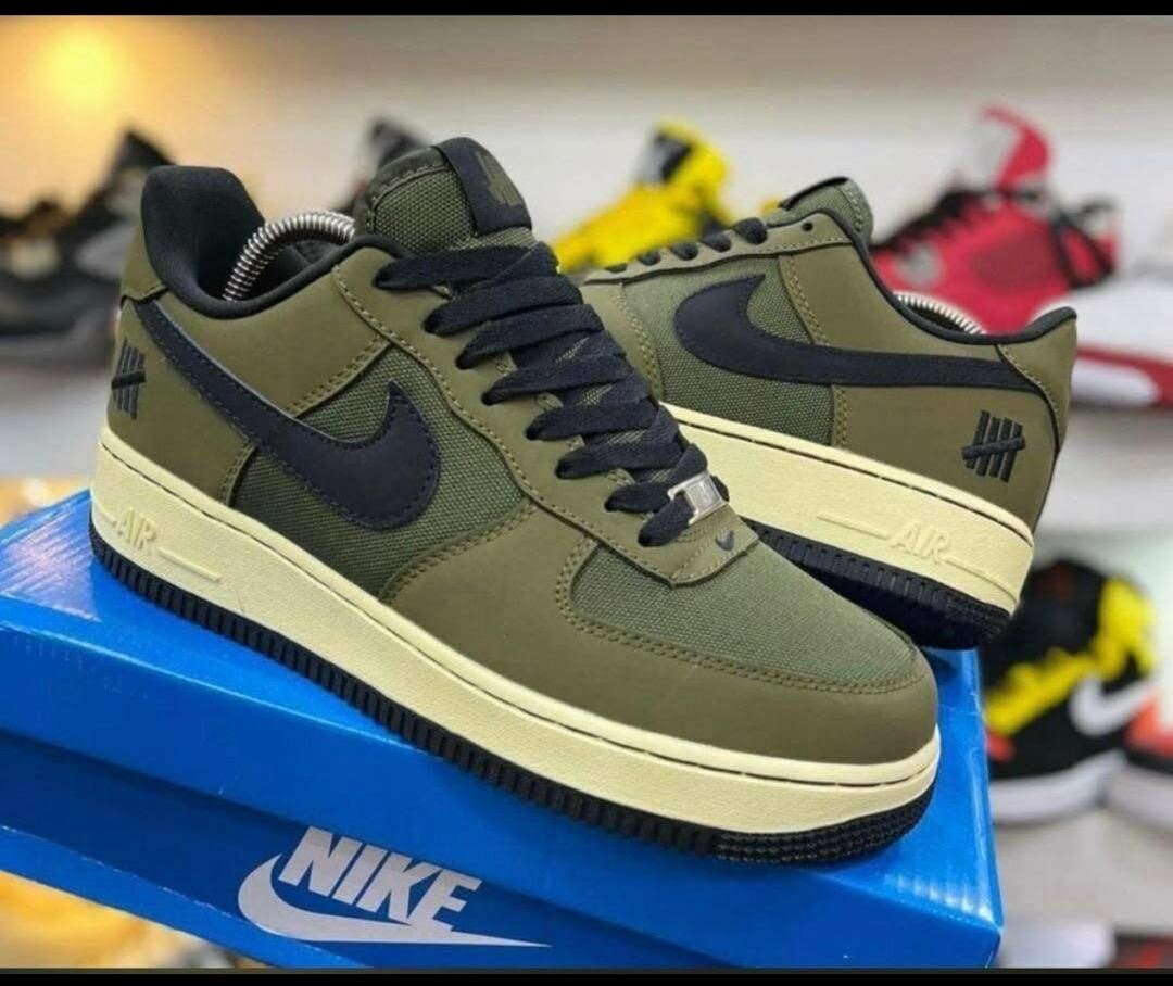 NIKE AIRFORCE ARMY GREEN