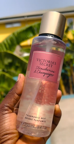 Perfume mist Victoria's Secret  Strawberries & champagne