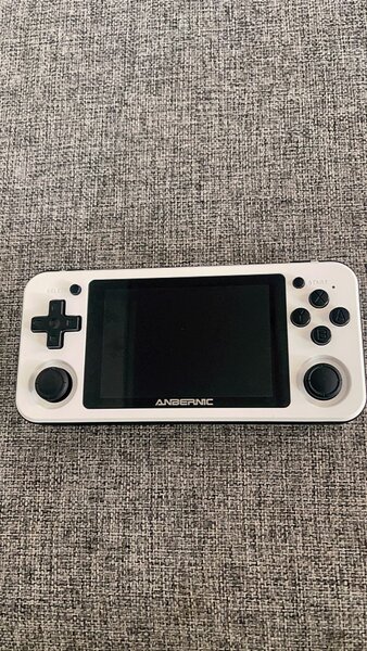 Console rétroportable anbernic