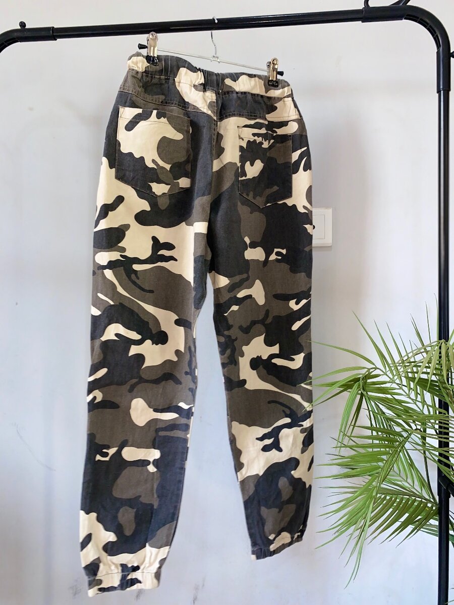 Unisex camo cargo pant