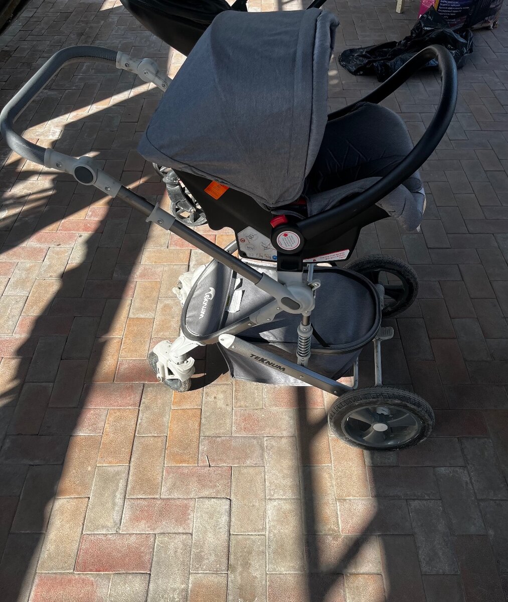 Коляска + автолюлька 2в1! В отличном состоянии!