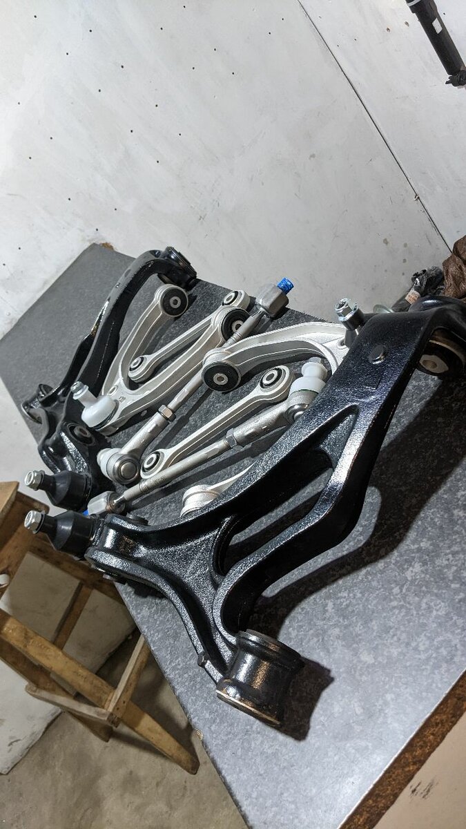 Fully Suspension Kit VW Touareg V10 & Porsche Cayenne 2015