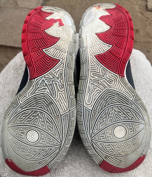 Nike Kyrie 6 'Bred' BQ4630-00