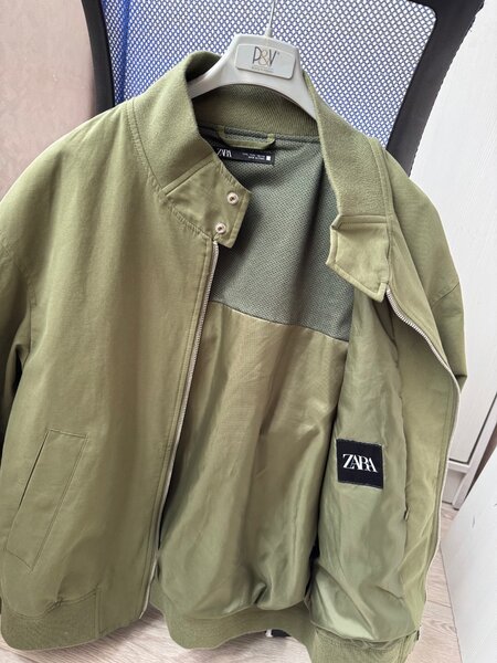 Весенний бомбер от ZARA
