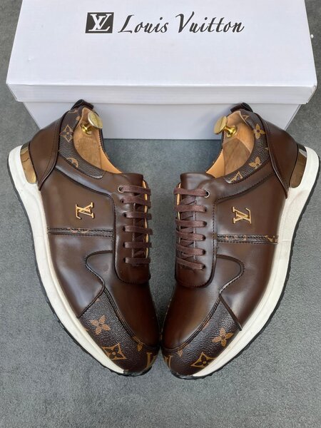 Souliers Louis Vuitton