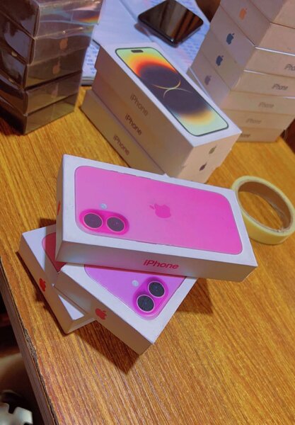 Smartphones iPhone 16 simple