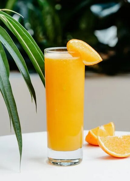 Jus d'orange frais naturel
