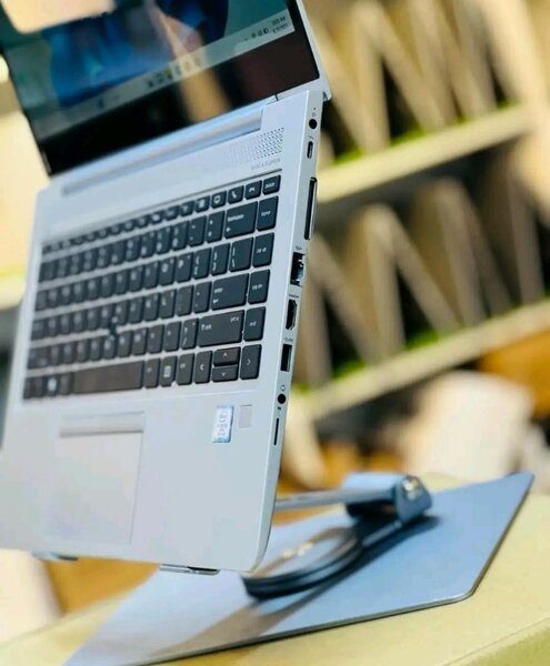 Laptop HP 14" Ultrabook performant