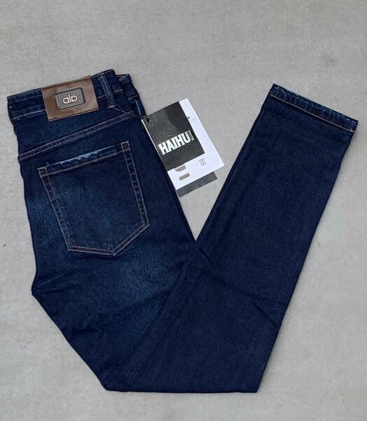 Jeans homme tendance confortable