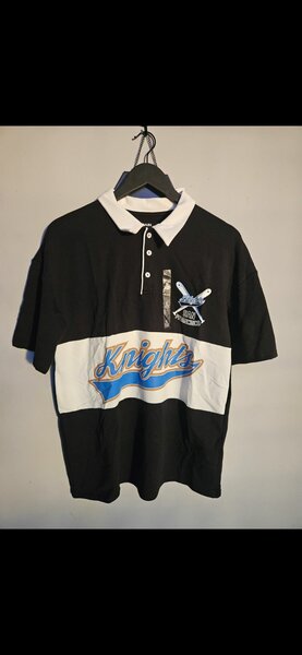 Printed knight polo