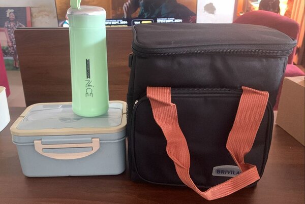 Lunch bags and bowls