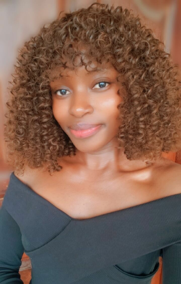 Malaysian curly fringe