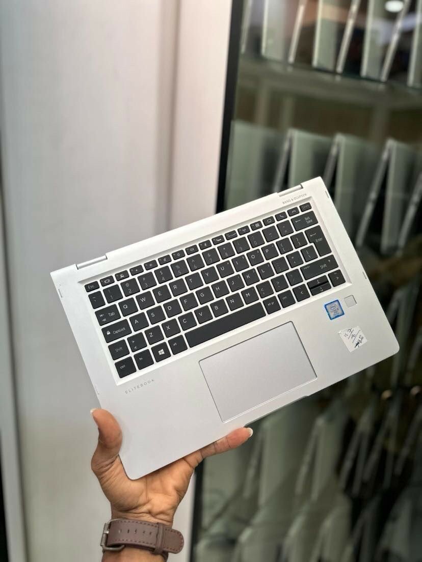 *HP ELITEBOOK 1030 G2*