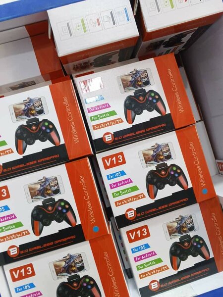 Phone game controller