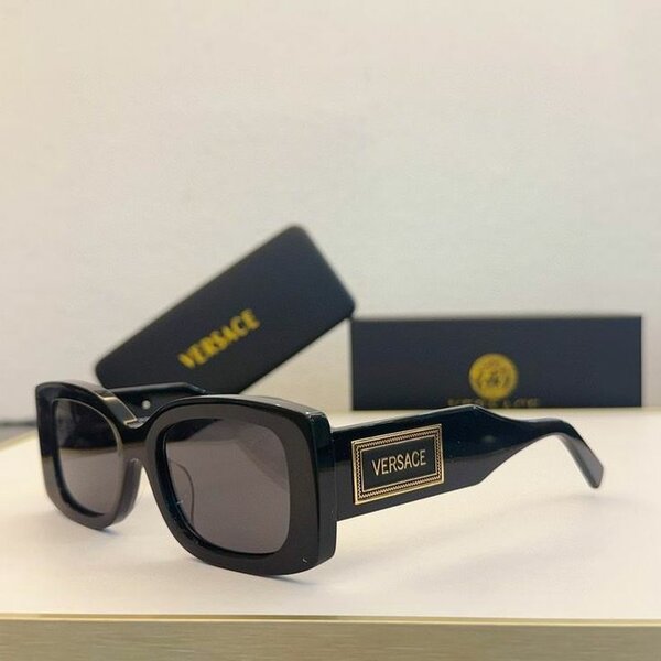 Lunettes de soleil Versace