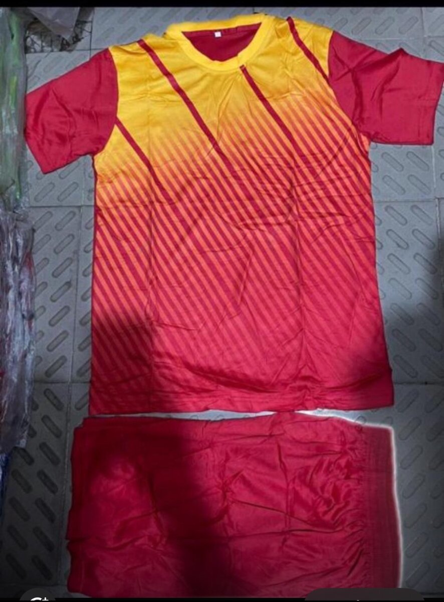 Ensemble de football respirant