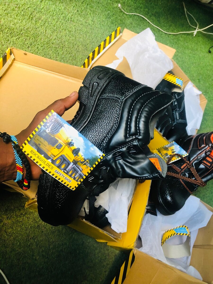 Quality safety shoes