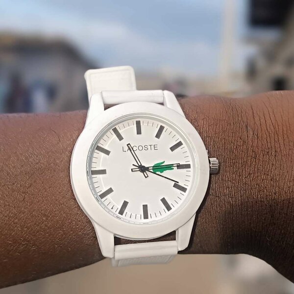 Montre Lacoste élégante