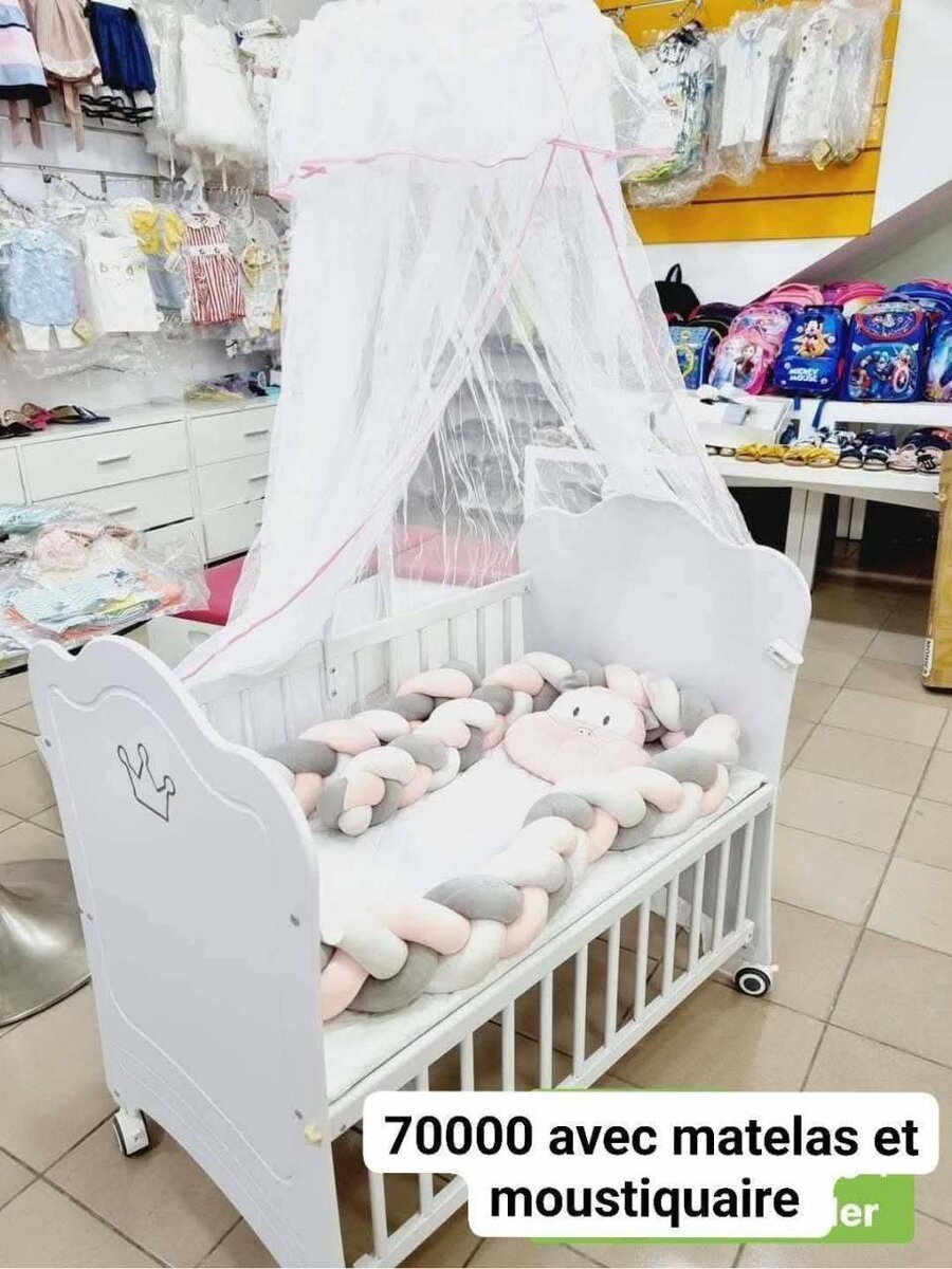 Berceau bébé avec matelas