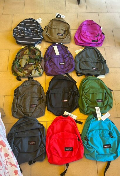 Sacs à dos multicolores tendance