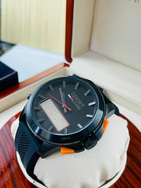 Montre  TOMMY HILFIGER Unisex m1001T