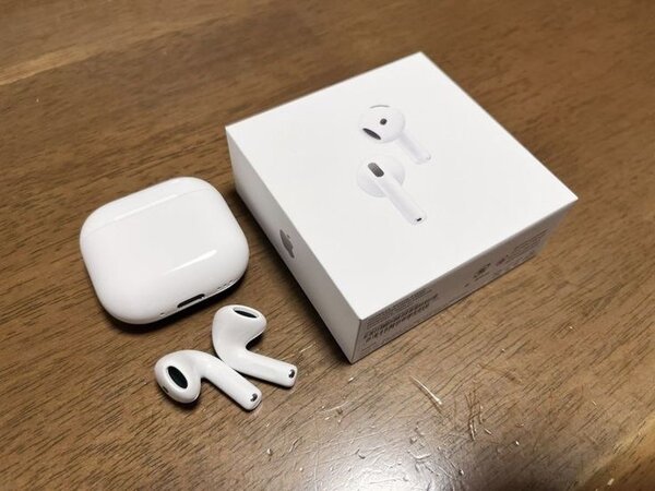 Apple AirPods 4