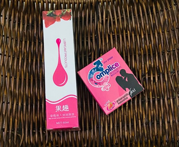 Lubrifiant + 3 préservatifs