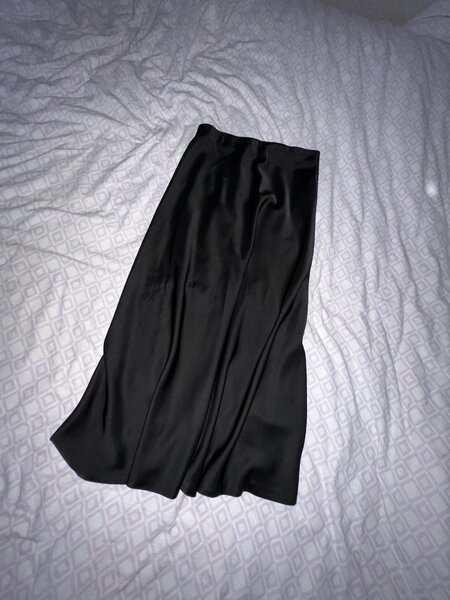 Атласная юбка