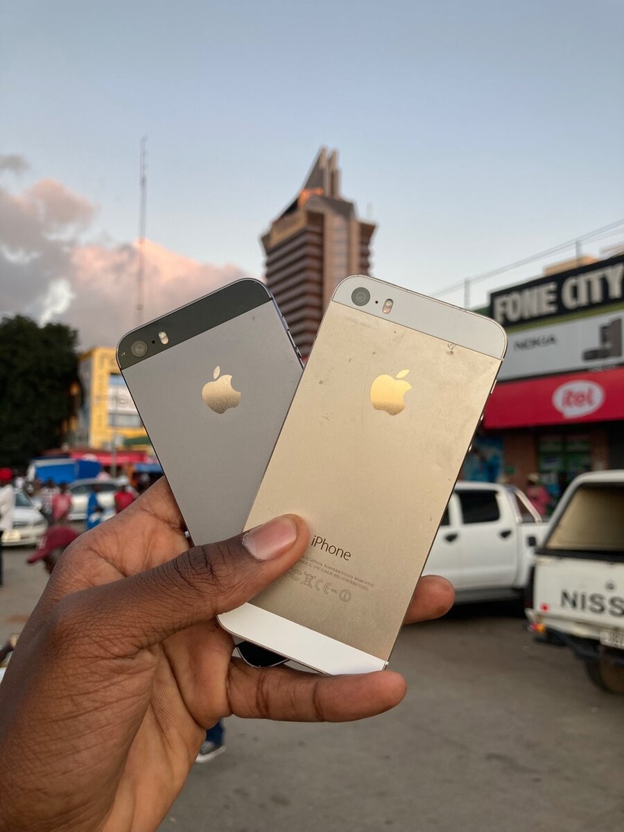 Newly Preowneds iPhone 5s Uk products fully.  16gb k700