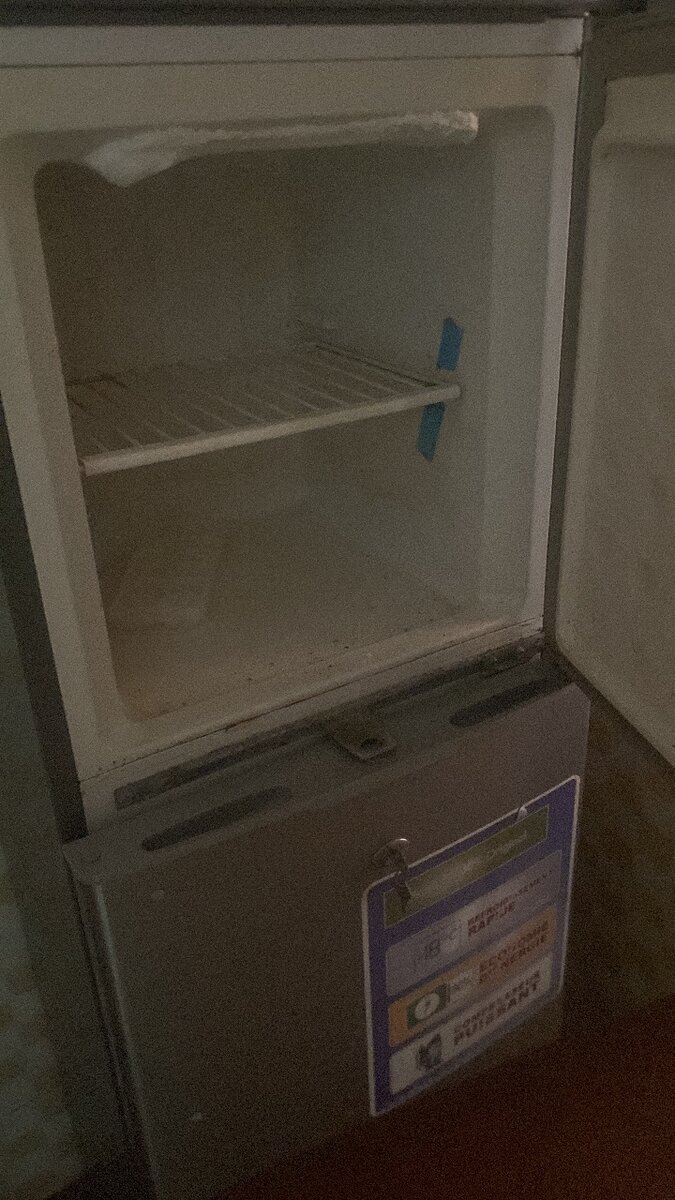 Réfrigérateur combiné compact