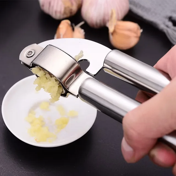 Garlic presser