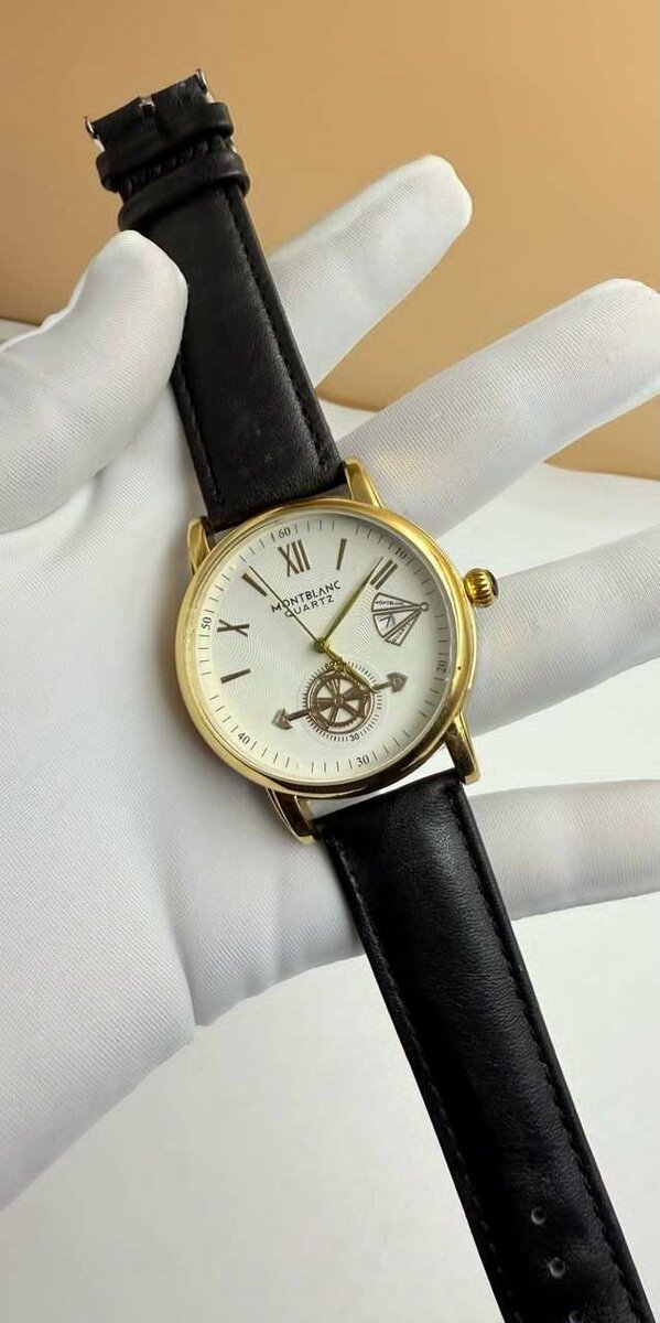 Montre élégante en cuir pour hommes