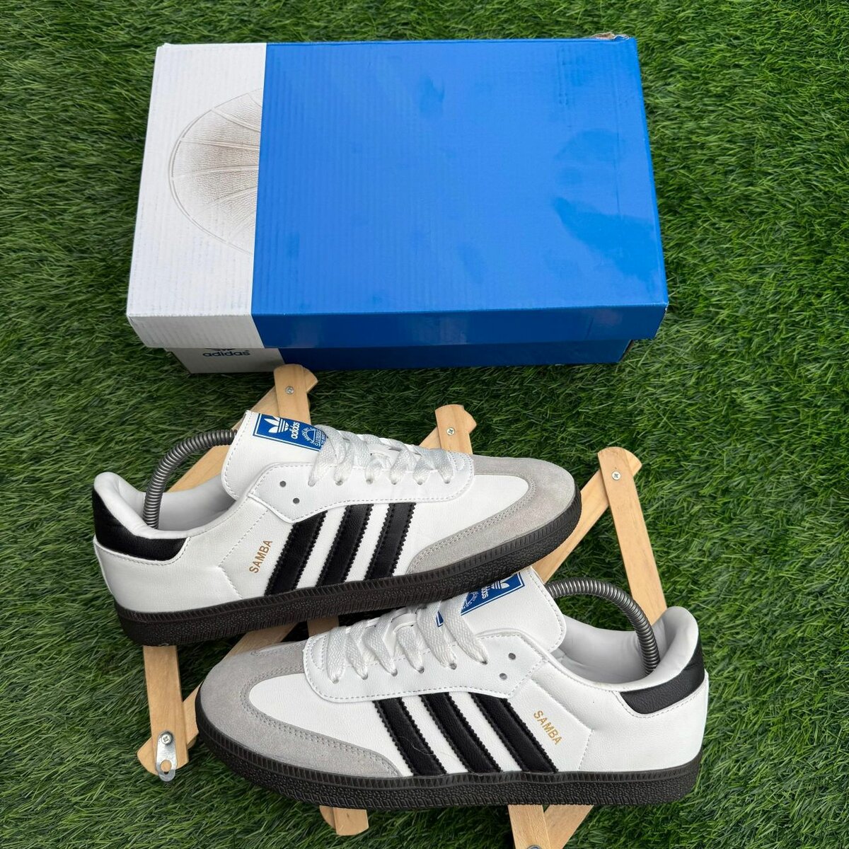 Chaussures de sport Adidas