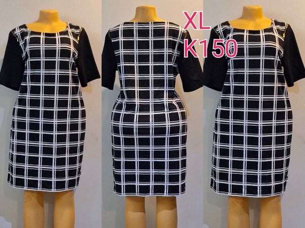 0Beautiful and high-quality women's dress made of salaula silk