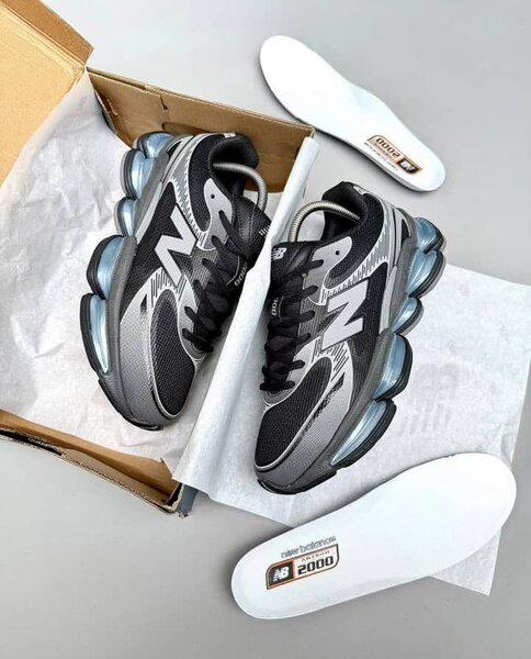 Chaussures  New Balance 2000