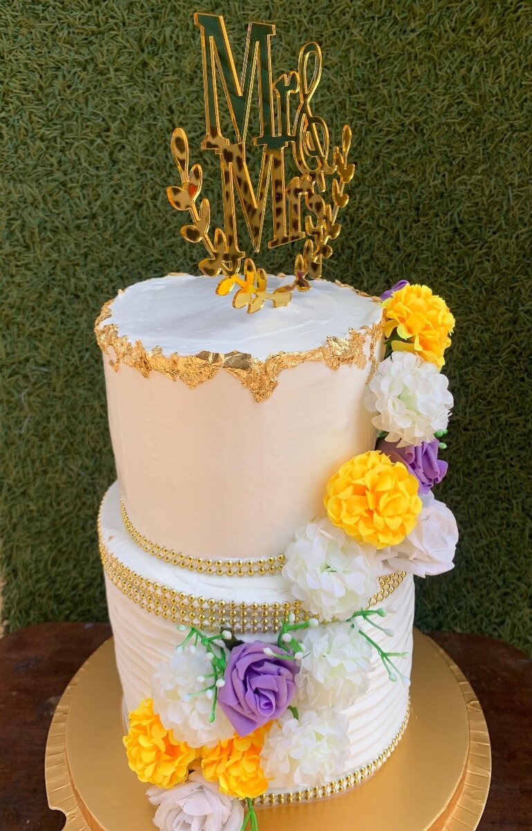 Two tier wedding cake