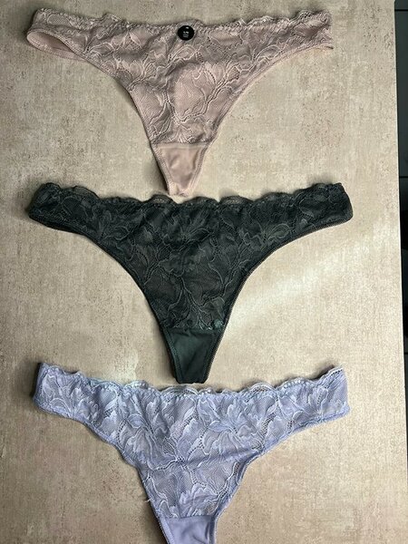 PETITE CULOTTE  EN DENTELLE , COTON SANS TRACE, et STRING 