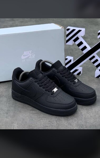 Baskets Nike Air Force 1 Noires