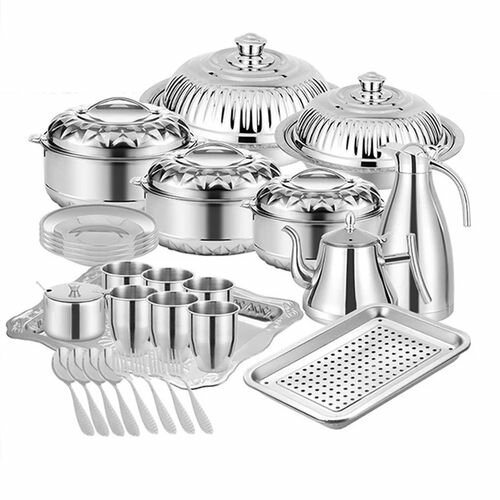 Ensemble De Soupieres Et Acces