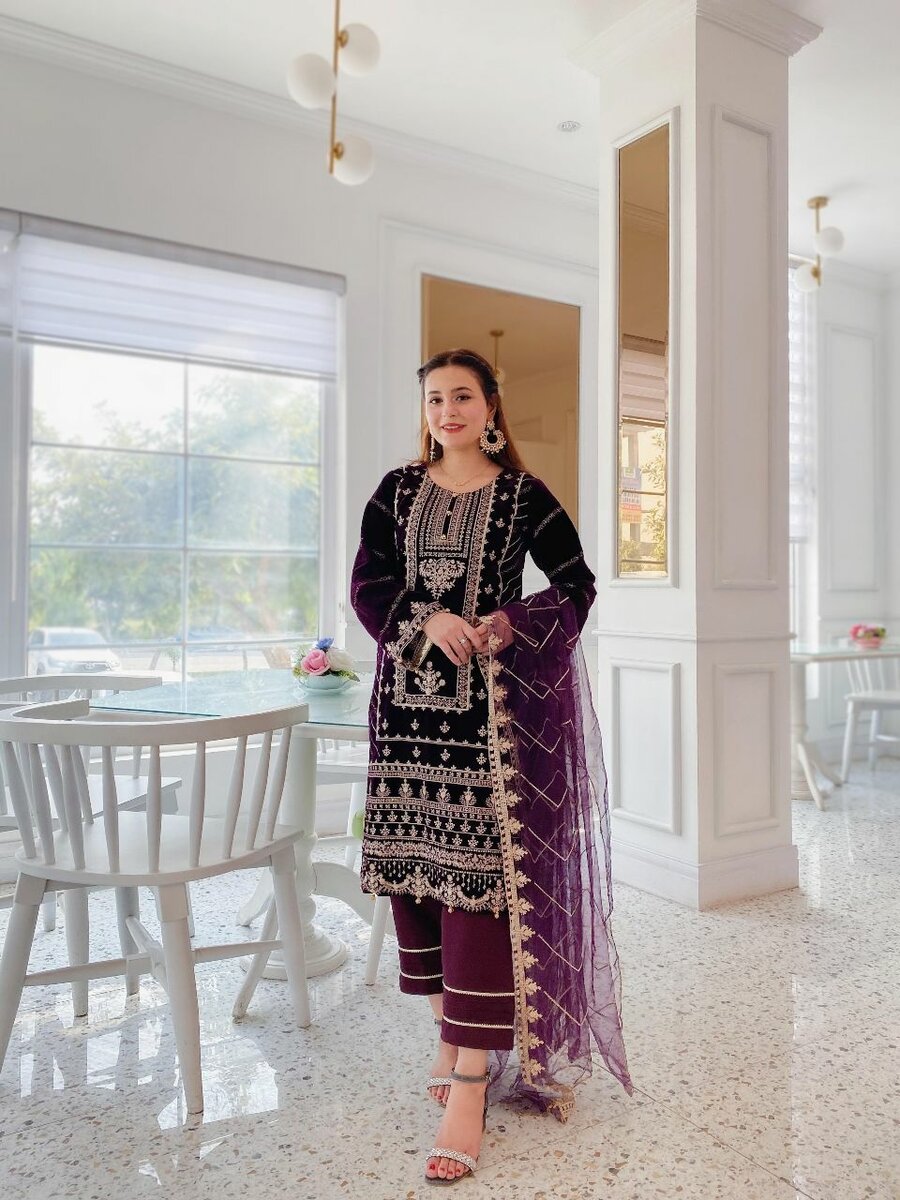 Party wear article size ,S,M,L dc free