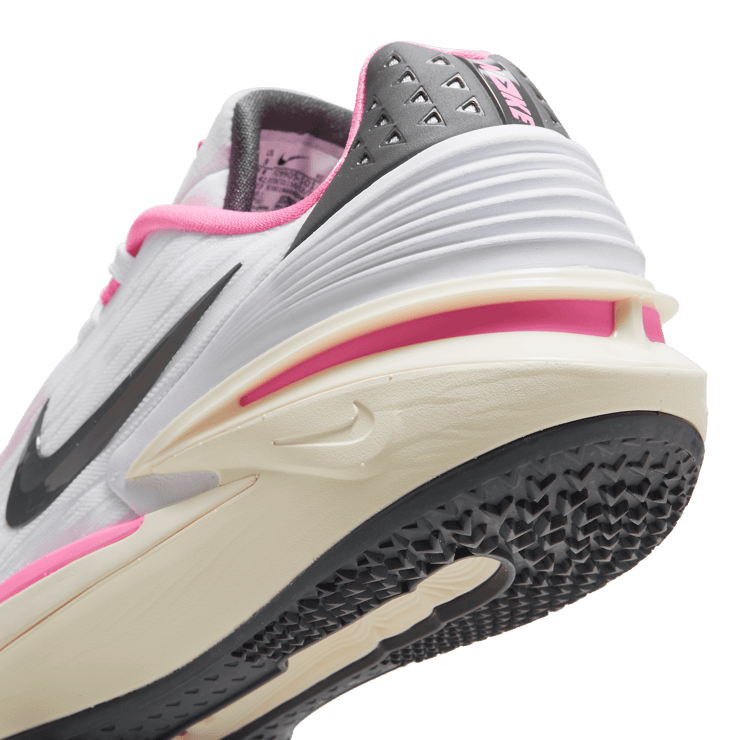 BASKETBALL NIKE GT CUT 2 PINK