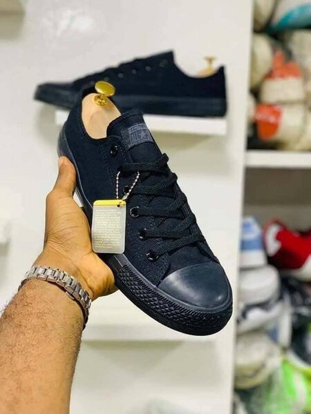 Sneakers noirs classiques