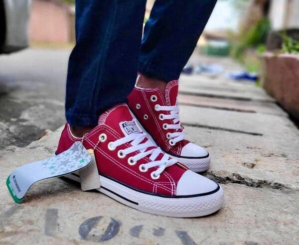 Converses rouge