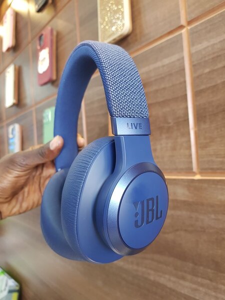 JBL LIVE 650BTNC Casque Bluetooth