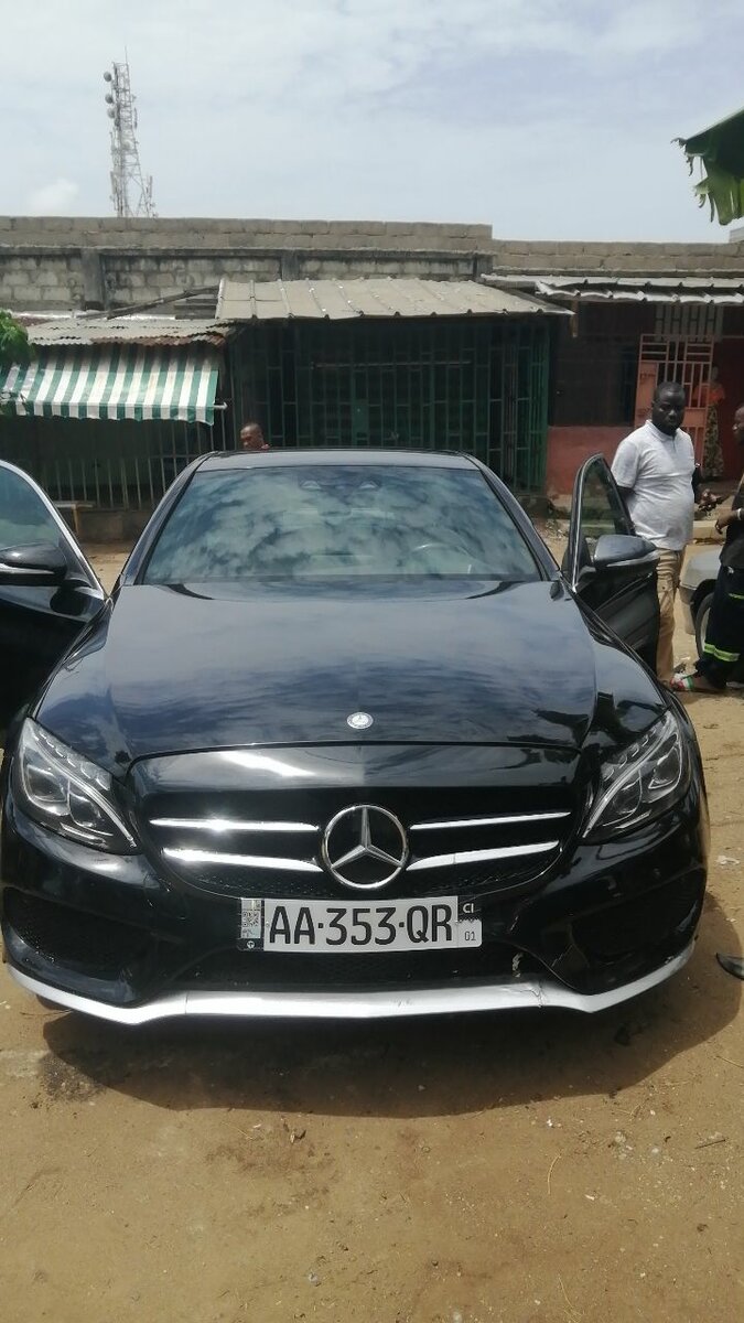 Mercedes C300 4Matic Noir