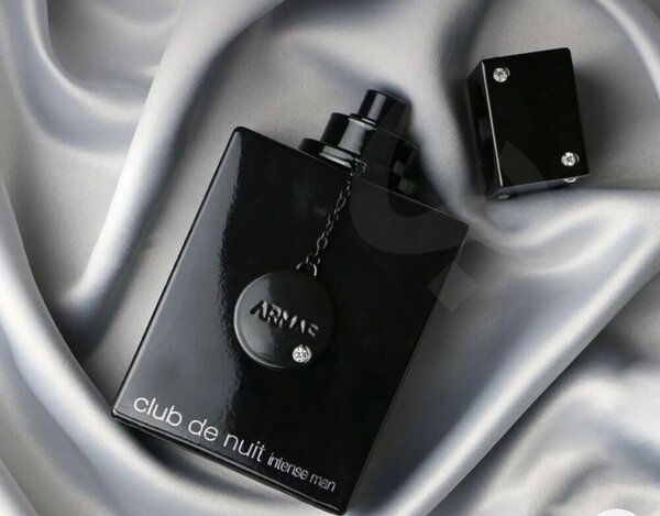 Club de nuit intense man