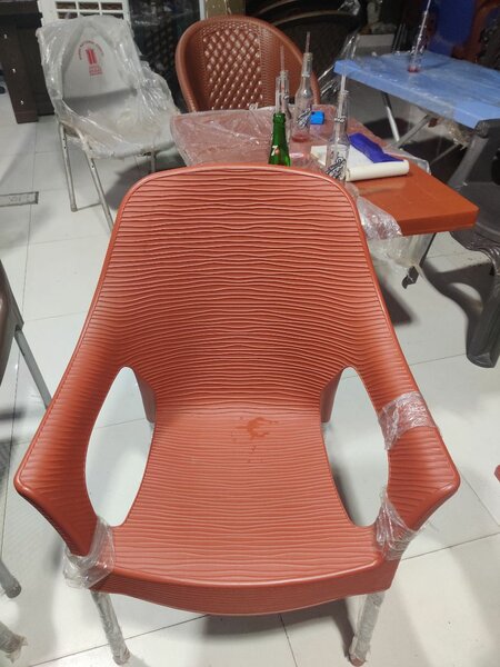 Av Plastic chairs