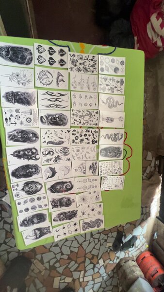 Tatouages éphémères variés